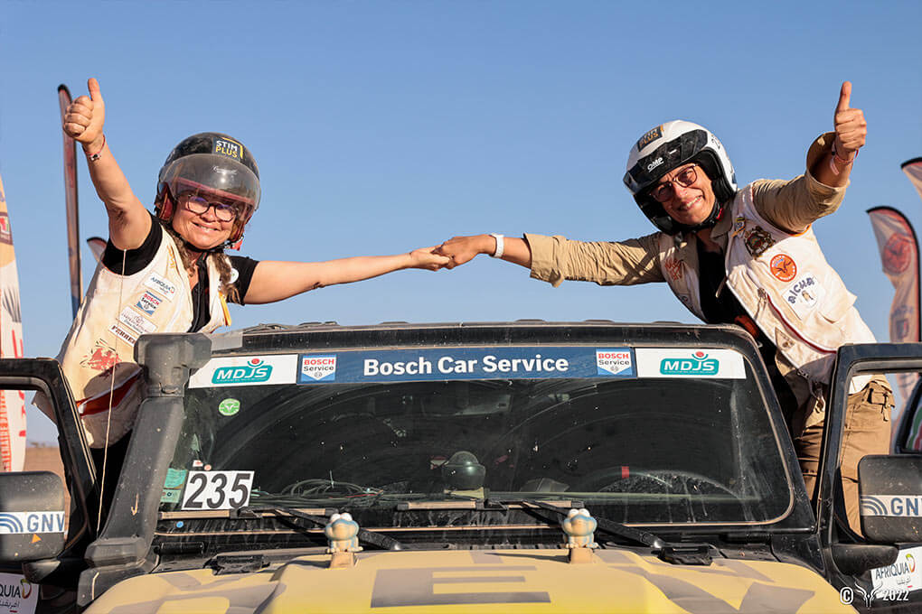 WINDEV félicite Hélène et Véronique, pour leur participation réussie au Rallye Aïcha des Gazelles